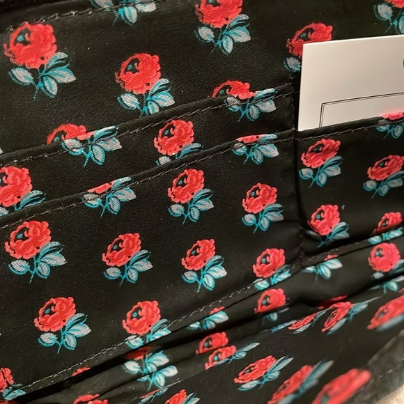 New! Vera Bradley Wristlet RFID Tech Full Size Wallet Wristlet - Picture 6 of 11